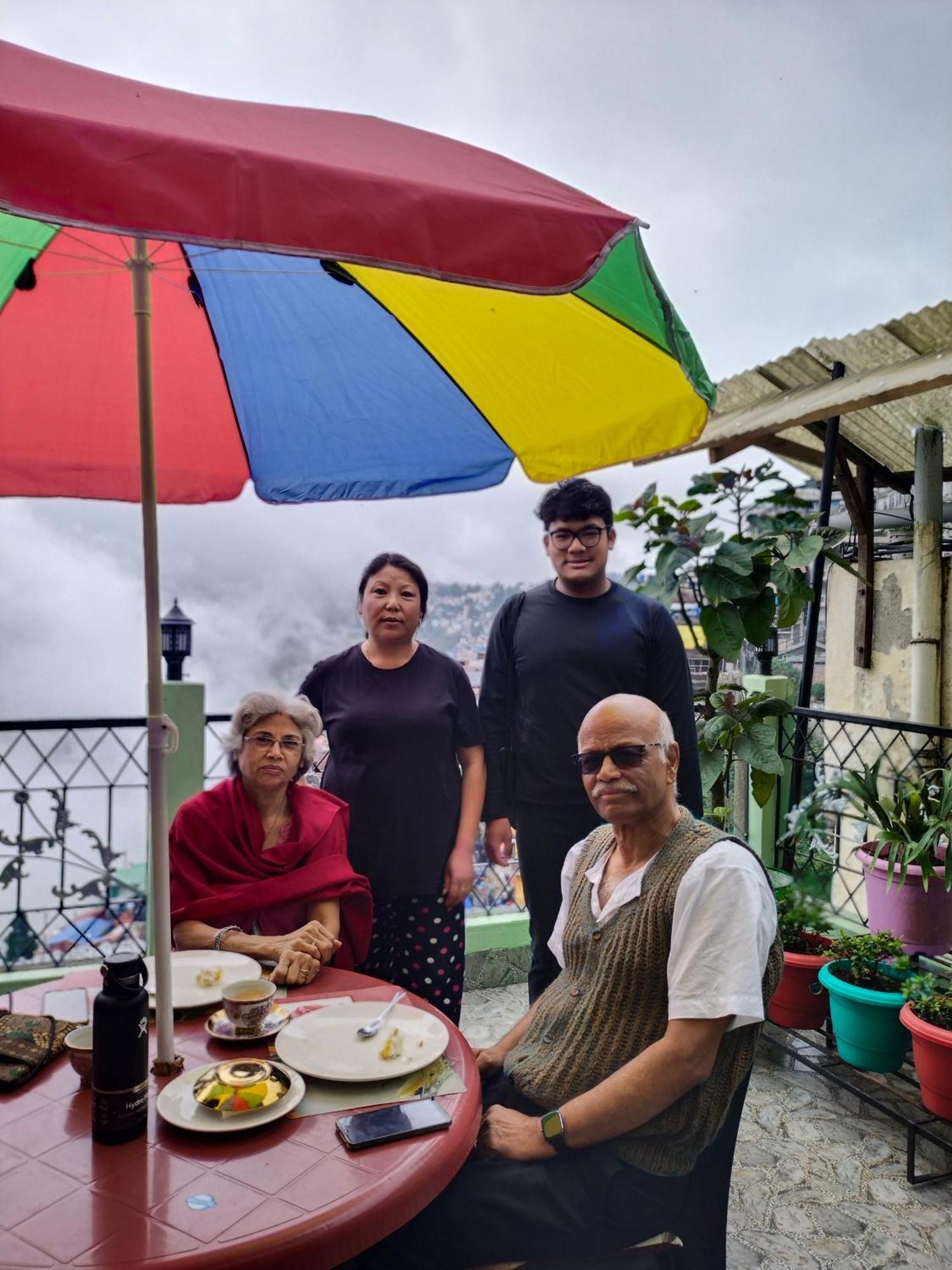 Dew Drops Guest House Darjeeling  Dış mekan fotoğraf